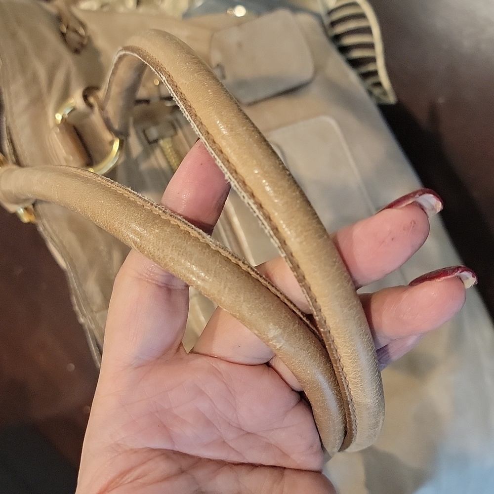 Authentic Prada leather bag - Picture 8 of 11